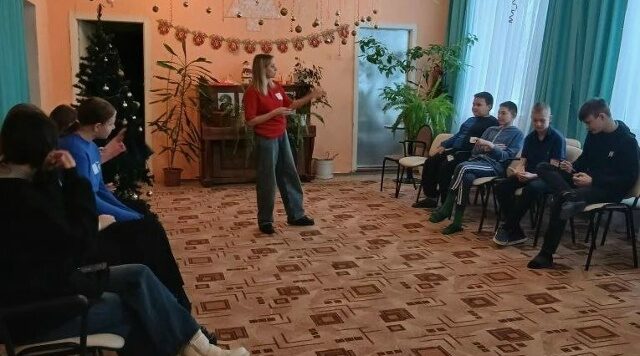 Гости из «Движения первых» провели время с воспитанниками ГБУ КЦСОН Дубровского района