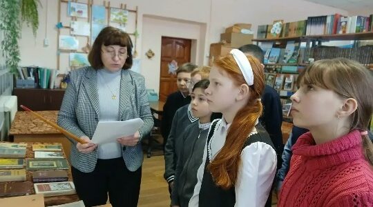 Выставка в школе: 900 дней блокады Ленинграда глазами детей