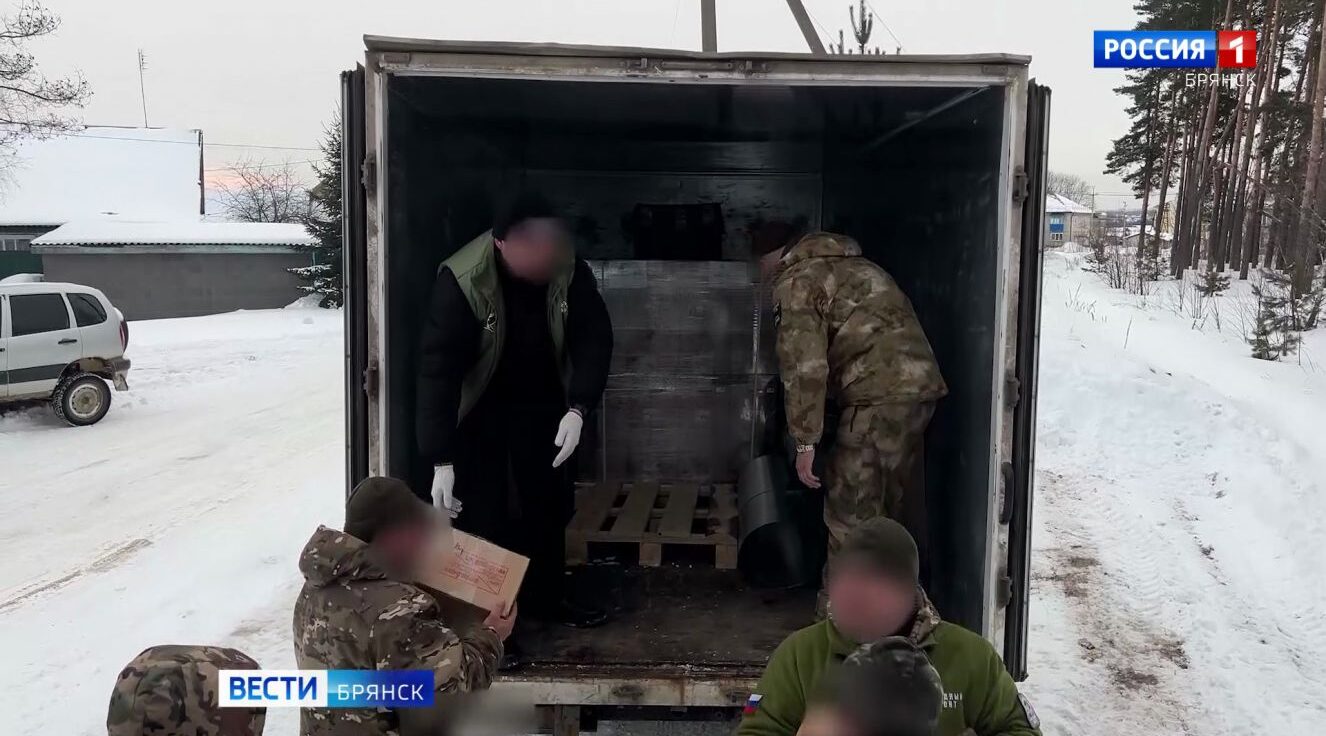 Молодые волонтеры народного фронта доставили гуманитарку бойцам СВО