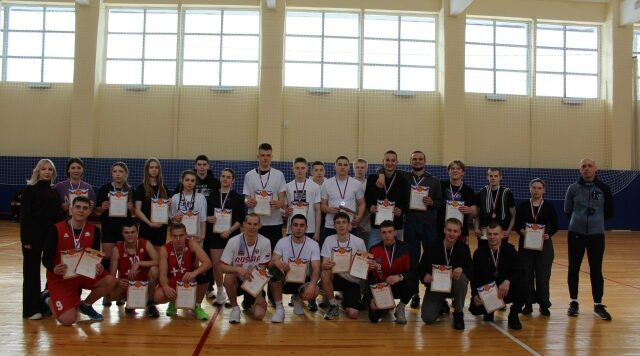 В Дубровке состоялся баскетбольный турнир ко Дню защитника Отечества