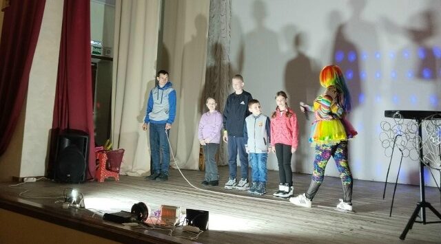 Воспитанники ГБУ КЦСОН Дубровского района посетили театрально‑цирковое шоу