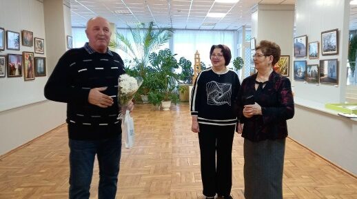 В Музее дятьковского хрусталя состоялось открытие выставки «Виражи творчества»