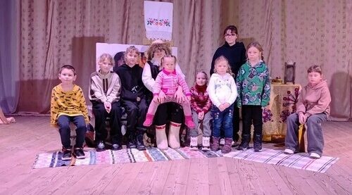 В СП «Рековичский СДК» прошло мероприятие «Кудесы или с днём рождения Домовой!»