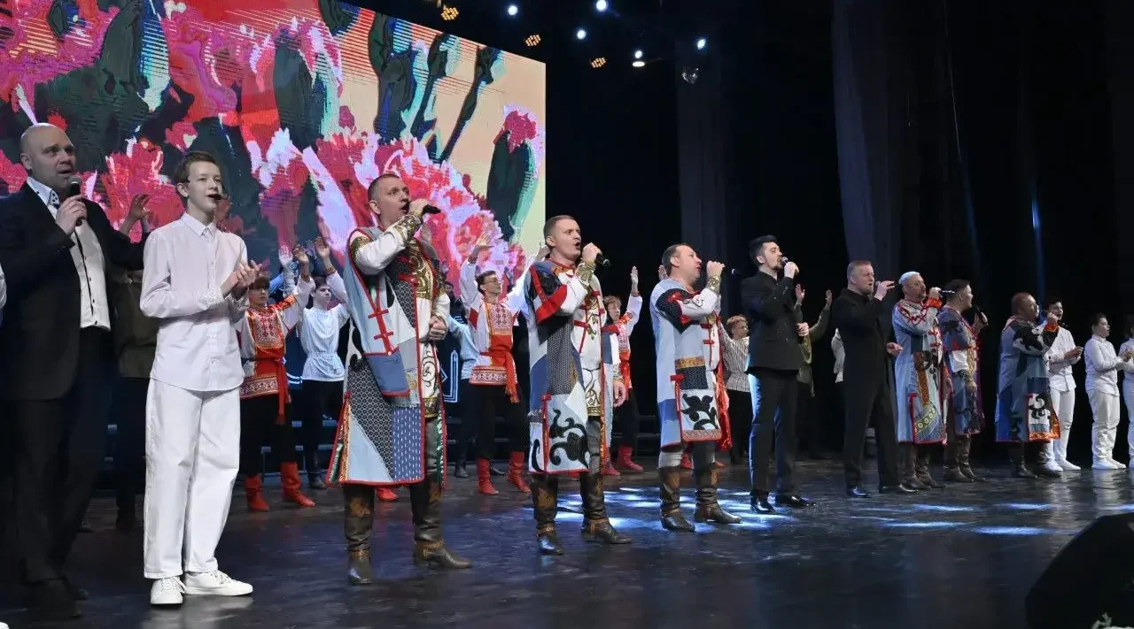 Александр Богомаз рассказал о героической истории региона, связанных землячками