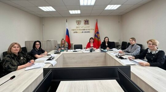 Обзор программ профильных смен для детей в Брянской области летом 2026 года