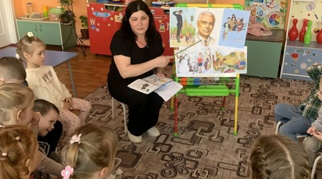 Для воспитанников Дубровского детского сада №4 прошло занятие, С.В. Михалкову