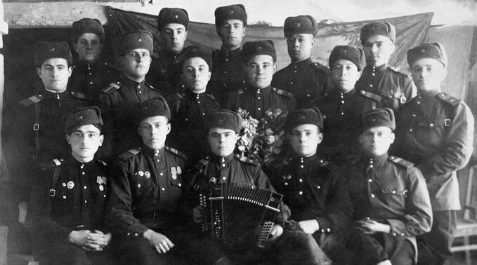 История ветерана Юрия Галича о войне и послевоенной жизни