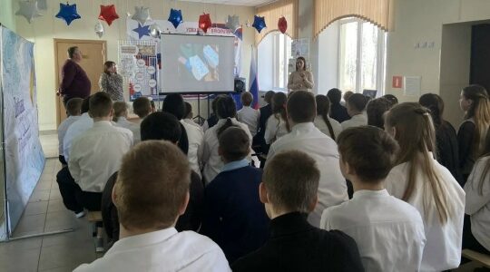 Для учащихся Пеклинской и Алешинской школ прошла профориентационная встреча