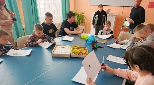 Для воспитанников ГБУ КЦСОН Дубровского района прошёл мастер-класс по технике паперкрафтинга