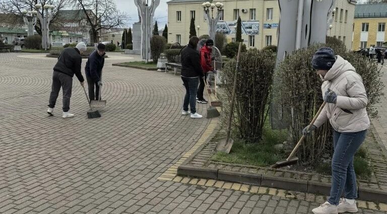 В Дубровском районе прошел общеобластной субботник