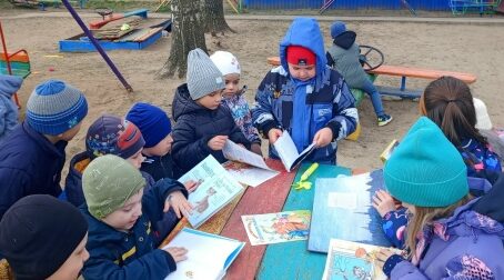 Литературная мозайка в Дубровской библиотеке ко Дню детской книги