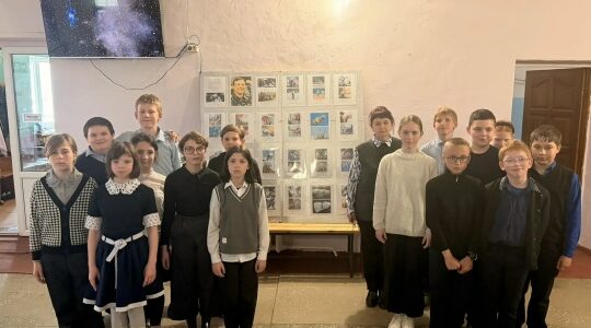 Фотовыставка о космосе и первых полётах для учащихся Дубровской № 1 СОШ