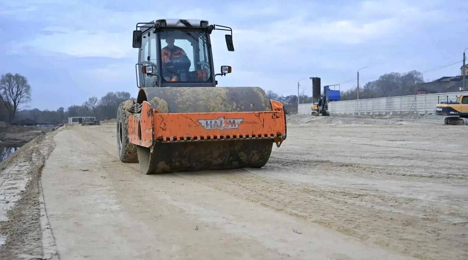 На Брянщину с рабочим визитом приехал министр строительства и ЖКХ РФ Файзуллин