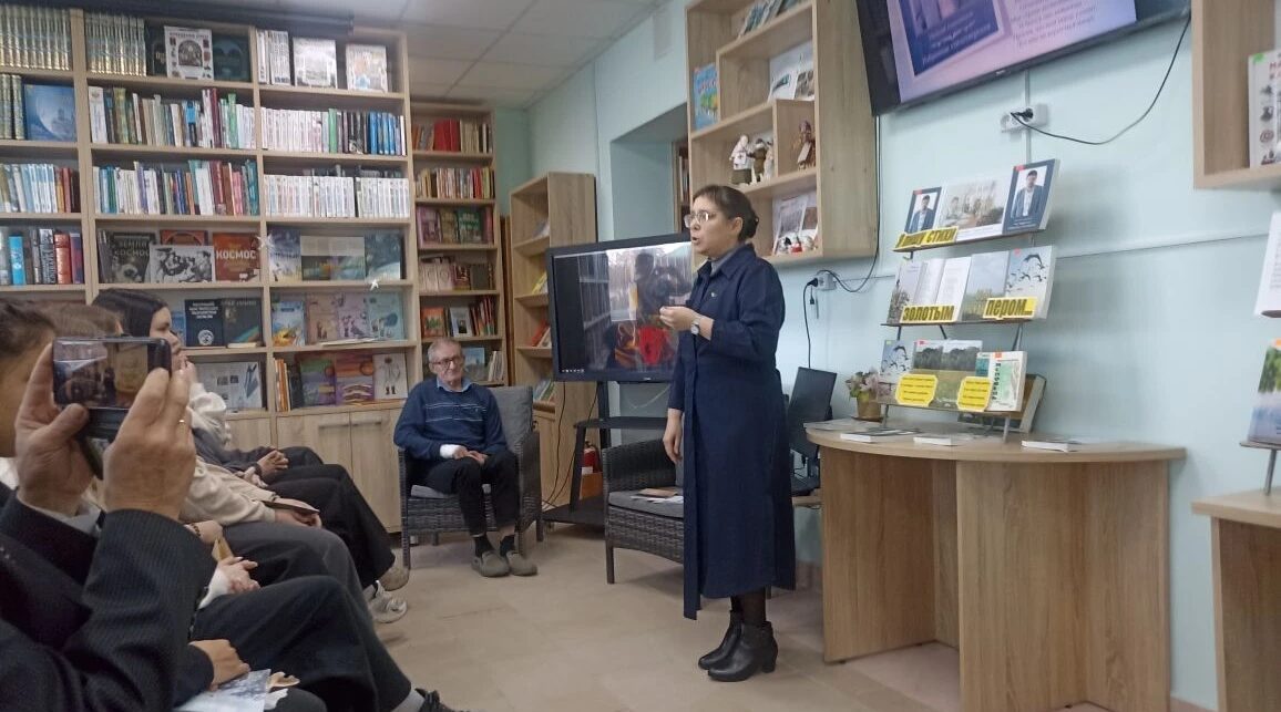 Воспоминания и стихи о поэте Алексеенкове в Сещинской библиотеке