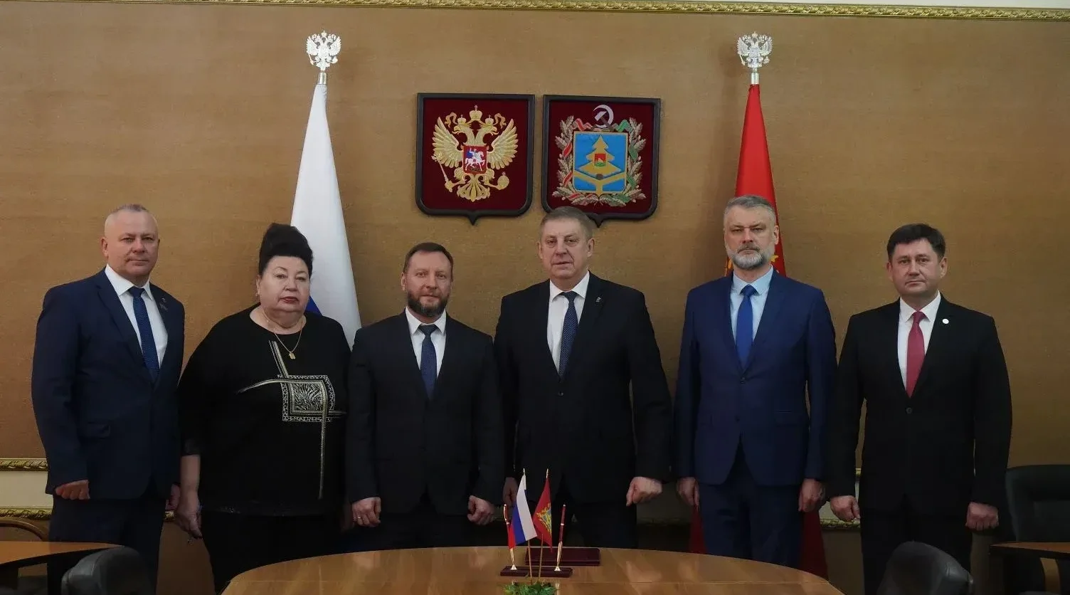 Александр Богомаз провел встречу с заместителем руководителя ФАС России Сергеем Пузыревским