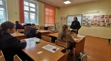 Для учащихся Рябчинской СОШ состоялся классный час «Необратимость времени»