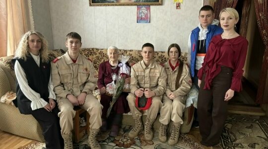Ветеран ВОВ Анастасия Мареина отмечает 98-летие в Дубровском районе