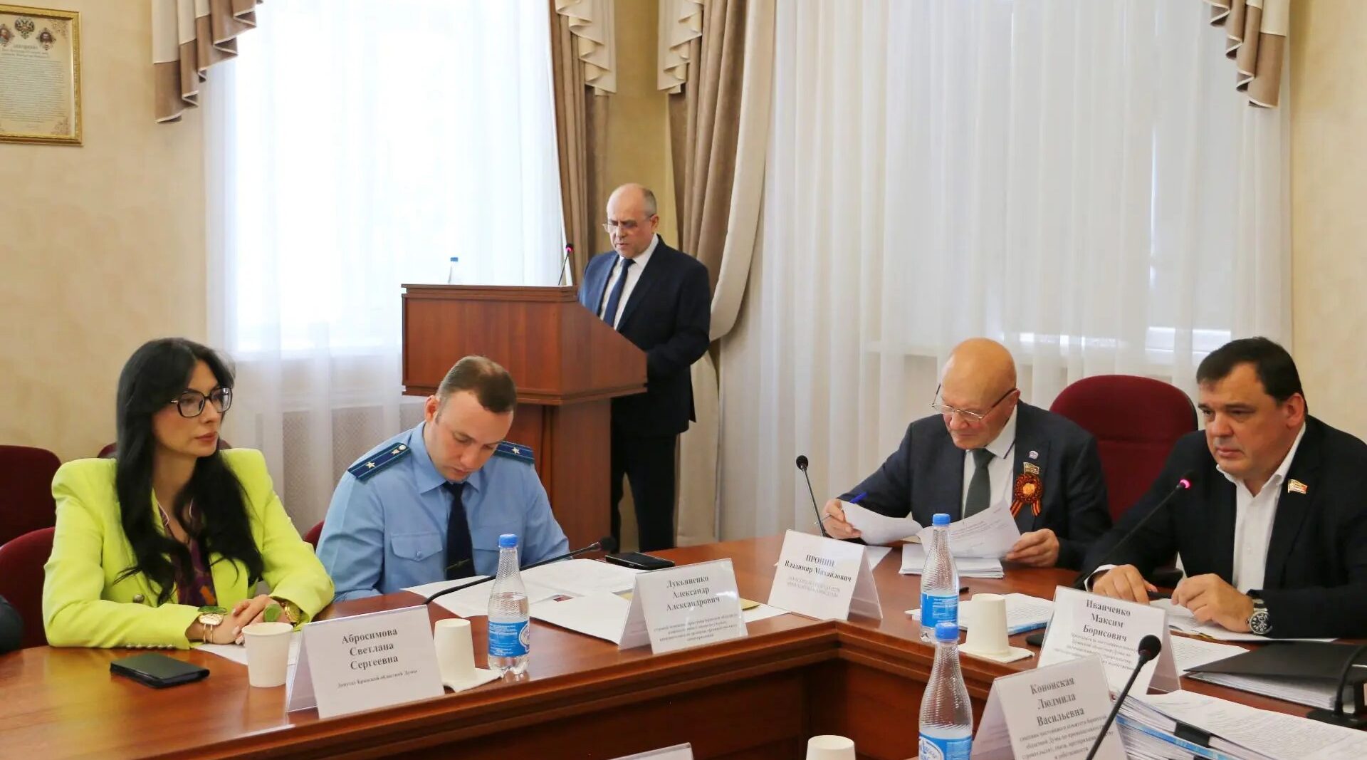 Брянские депутаты обсудили реализацию региональной адресной инвестиционной программы в 2026 году
