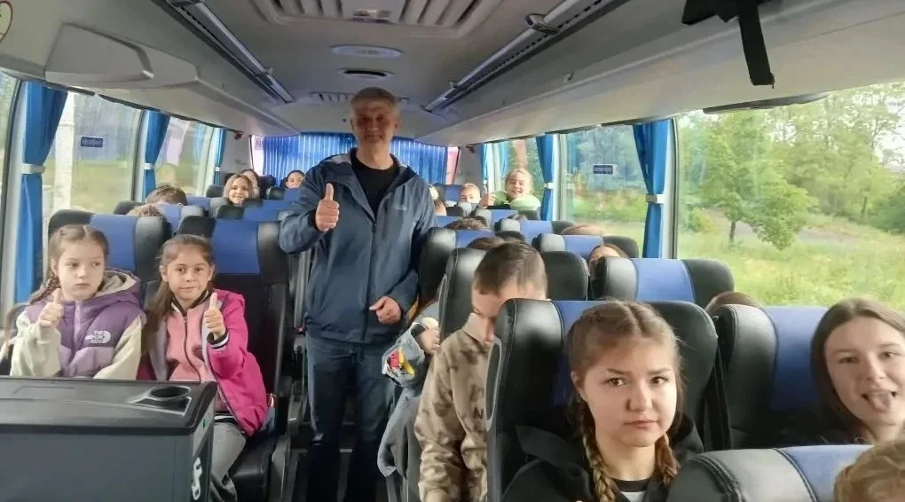 В лагеря Брянской области на отдых приехали дети из подшефной Брянки