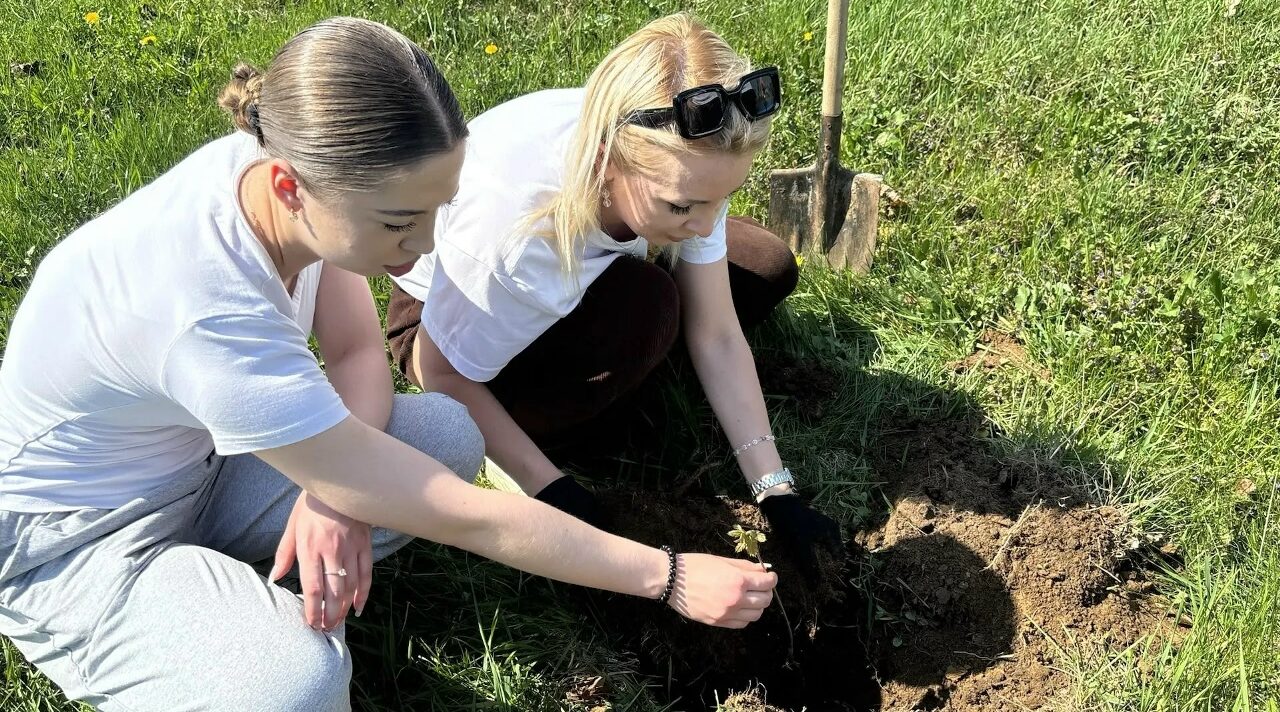 Как молодёжь сохраняет историческую память в Дубровке