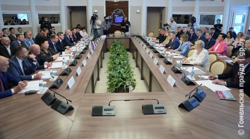 Прошло пленарное заседание V регионального форума «Гомель-Брянск»