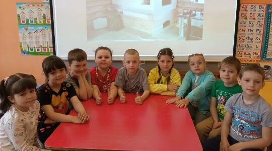 Для воспитанников Дубровского детского сада № 4 прошло знакомство с русской печью в музее