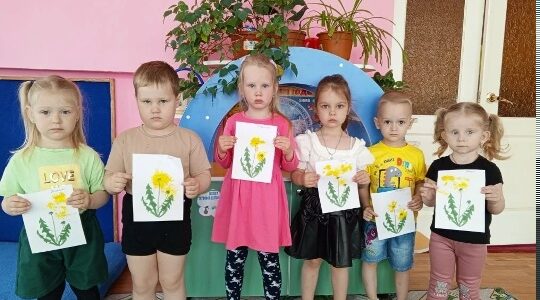 В Дубровском детском саду № 4 прошел День жёлтого одуванчика