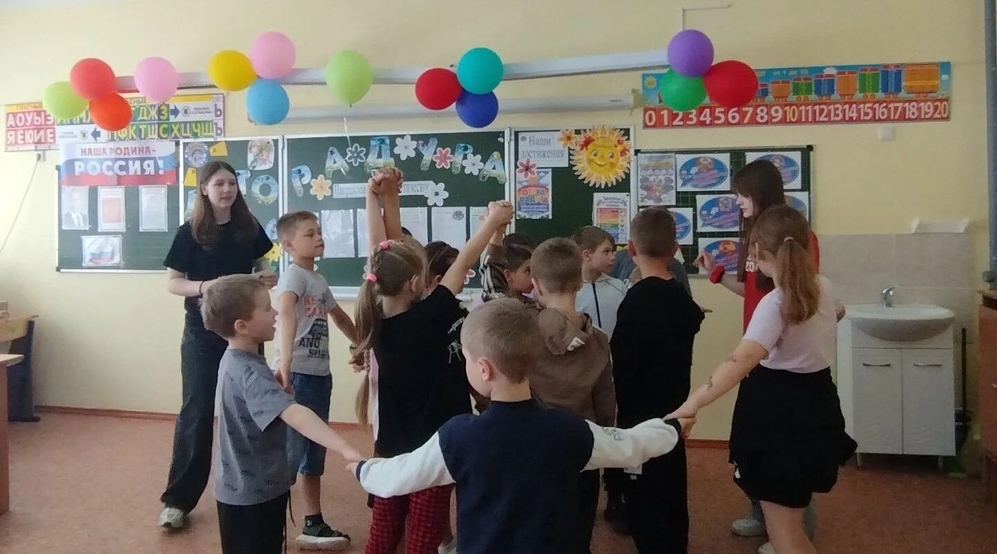 Начало смены в Сещинском летнем лагере