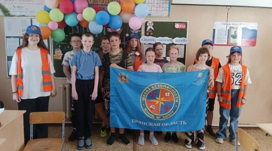 В Дубровской № 1 СОШ отметили Международный день друзей