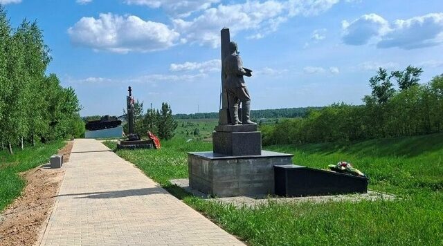 Мемориальный комплекс «Холм Славы» благоустроили в Севске