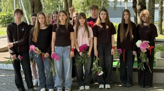 Учащиеся Сещинской СОШ почтили память героев Великой Отечественной