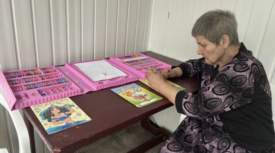 Как раскраски помогают пожилым Дубровского района обрести спокойствие