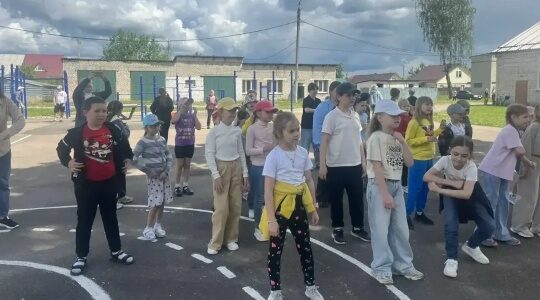 В Дубровской СОШ № 1 прошло открытие летнего лагеря «Дружба»