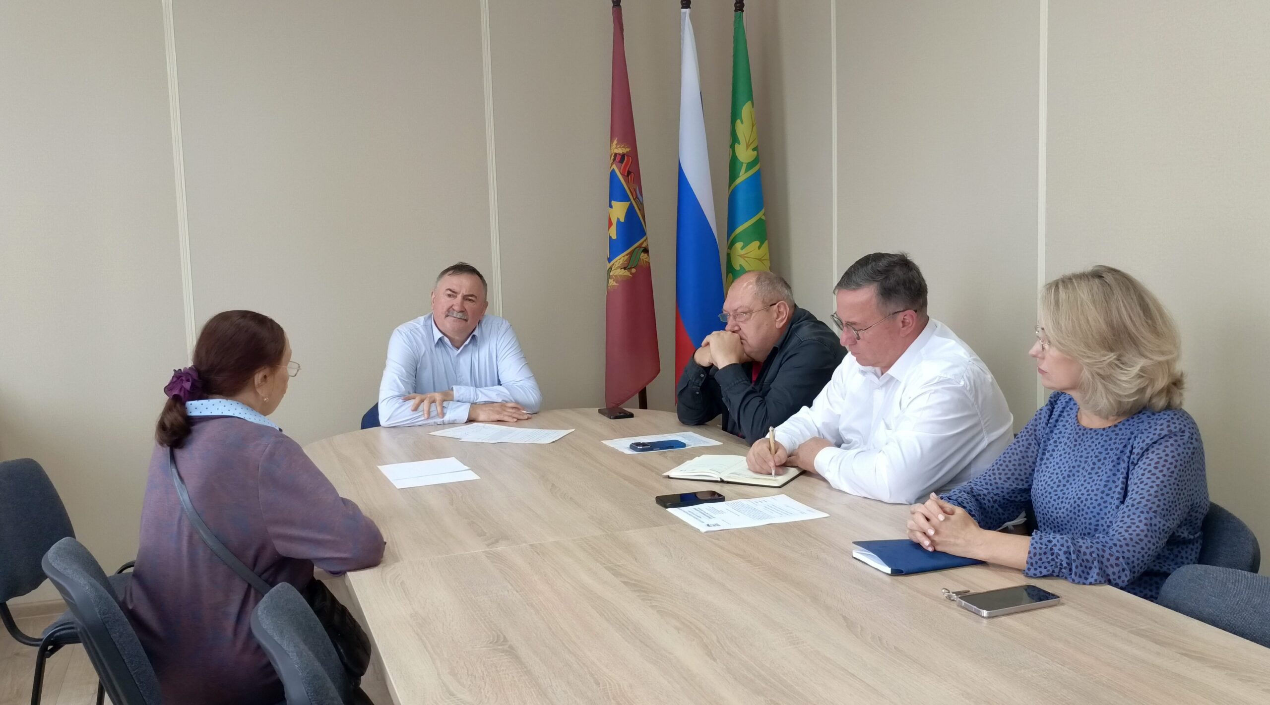 В Дубровке прошёл приём граждан
