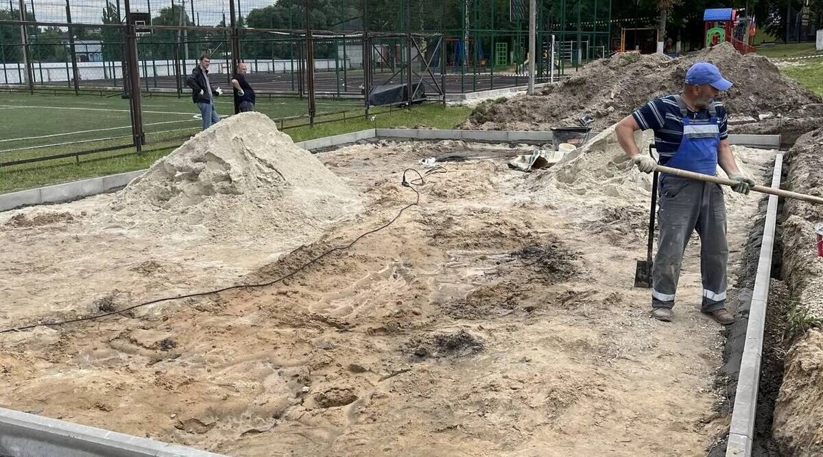 В Клетне Брянской области приступили к обустройству воркаут-зоны