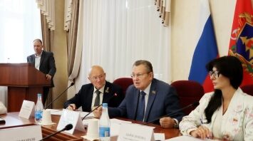 В Брянской областной Думе обсудили образование, культуру и СМИ