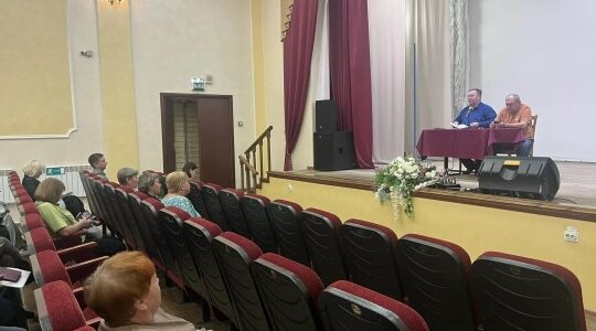 Главы Дубровского района обсудили с жителями меры господдержки