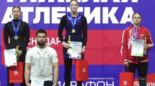 Брянская спортсменка выиграла финал Спартакиады учащихся по тяжёлой атлетике