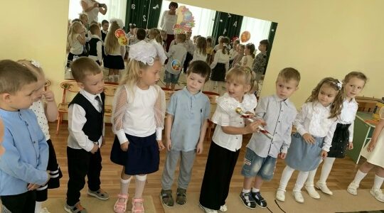 Радостная встреча друзей и педагогов в Дубровском детском саду № 4