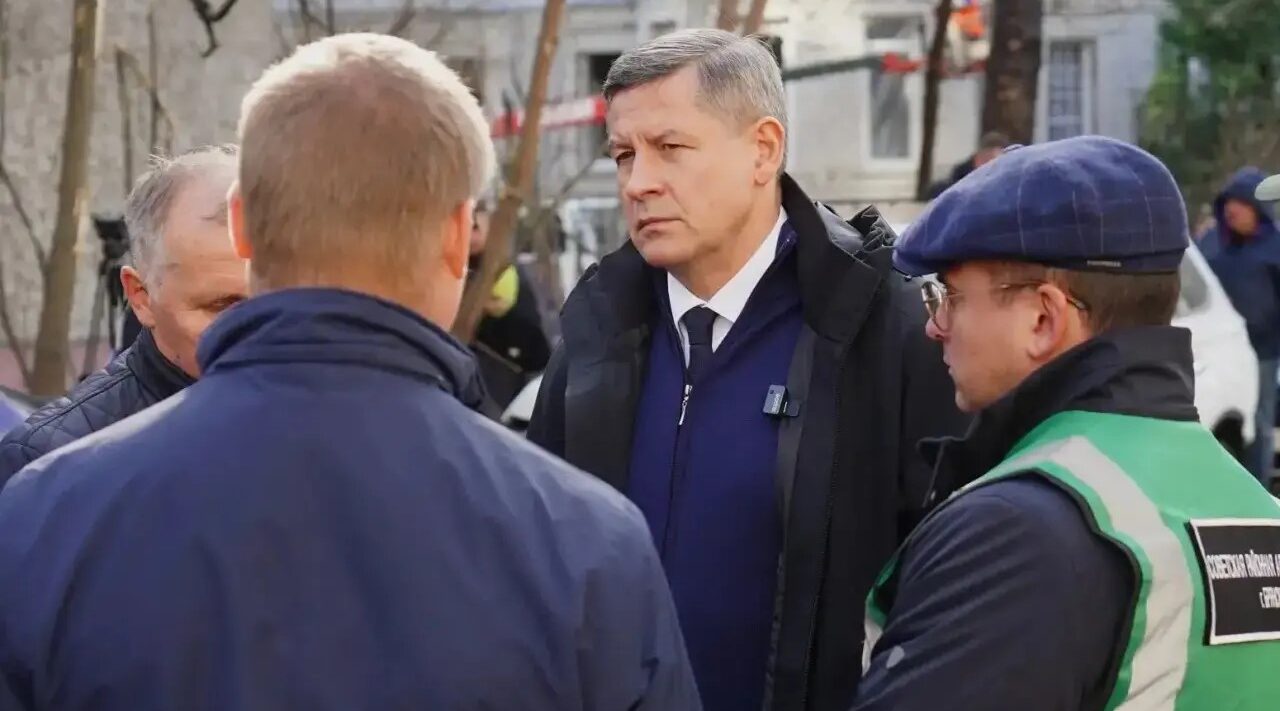 В Брянске устраняют последствия атаки беспилотника в Советском районе