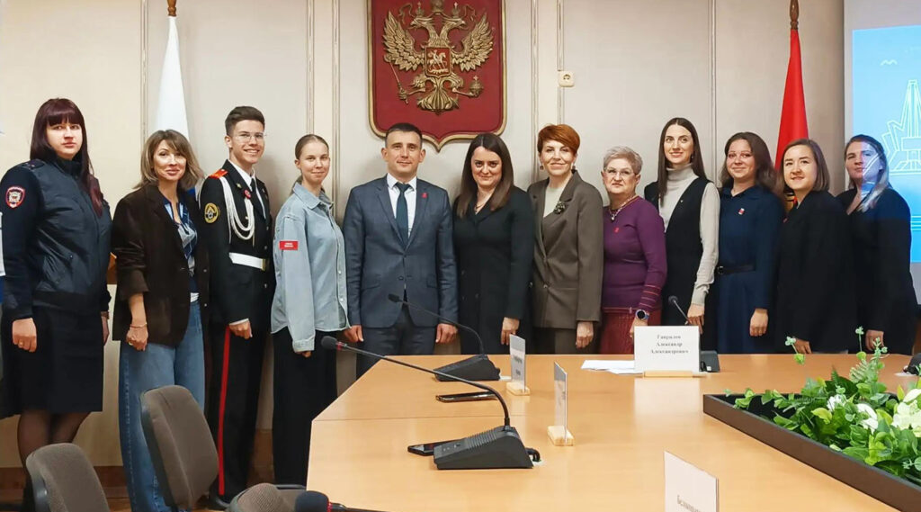 В Брянске открыты 100 первичных отделений «Движения Первых»