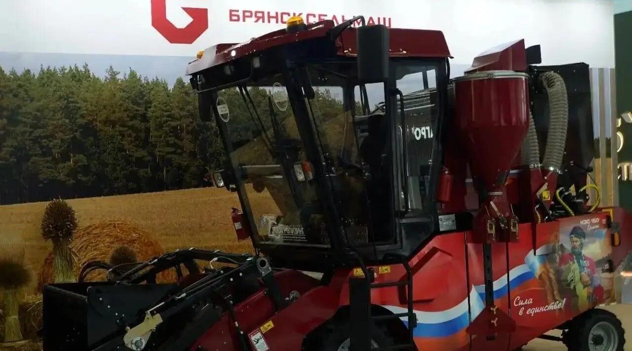 На выставке «Золотая осень» показали первый в РФ селекционный комбайн, произведенный на Брянщине