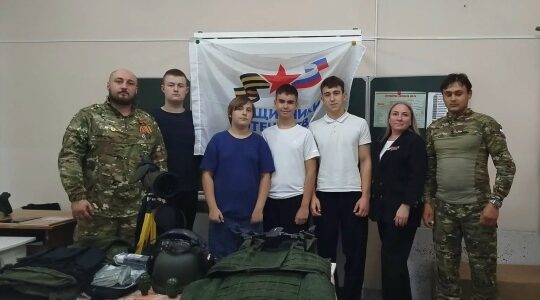 Ветеран СВО преподаёт основы безопасности и защиты Родины в школе № 7 г. Клинцы