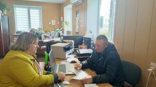 В Дубровском районе центр занятости посетил СПК «Зимницкий»