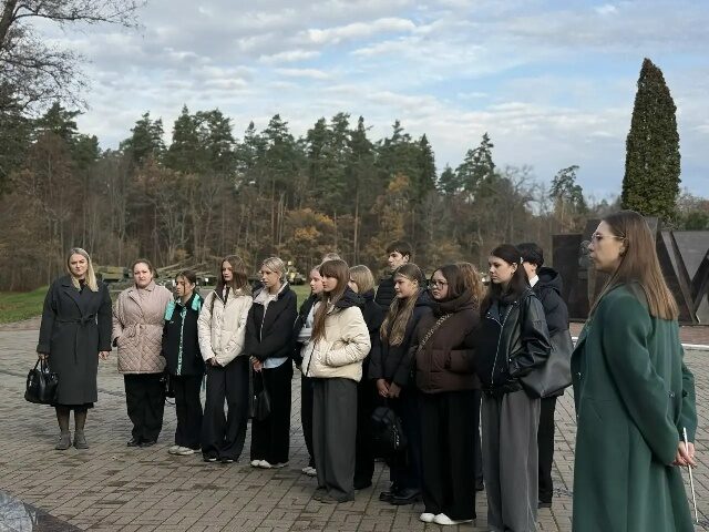 Школьники Брянска посетили памятные и производственные места региона